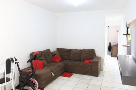 Sala de apartamento para alugar com 3 quartos, 80m² em Vila São Luiz, Goiânia