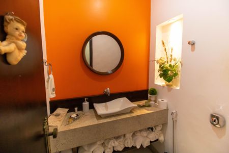 Casa à venda com 400m², 5 quartos e 6 vagasLavabo