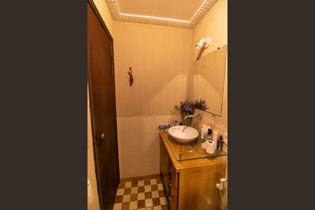 Casa à venda com 400m², 5 quartos e 6 vagasBanheiro Social