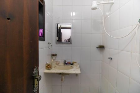 Casa à venda com 400m², 5 quartos e 6 vagasBanheiro de serviço