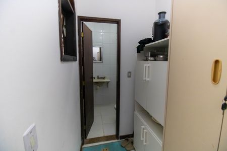 Casa à venda com 400m², 5 quartos e 6 vagasQuarto de Serviço