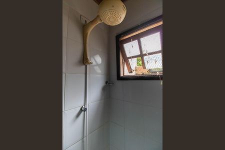 Casa à venda com 400m², 5 quartos e 6 vagasBanheiro da Suíte Externa 