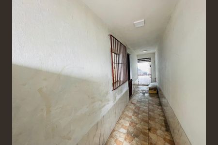 Casa para alugar com 70m², 2 quartos e 1 vaga Casa para alugar com 70m², 2 quartos e 1 vagaCorredor externo