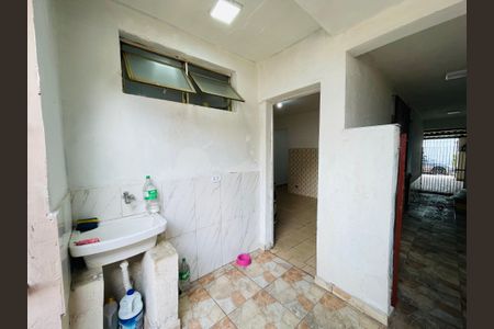 Casa para alugar com 70m², 2 quartos e 1 vaga Casa para alugar com 70m², 2 quartos e 1 vagaÁrea de Serviço