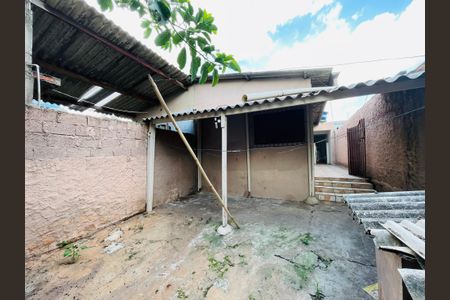 Casa para alugar com 70m², 2 quartos e 1 vaga Casa para alugar com 70m², 2 quartos e 1 vagaQuintal