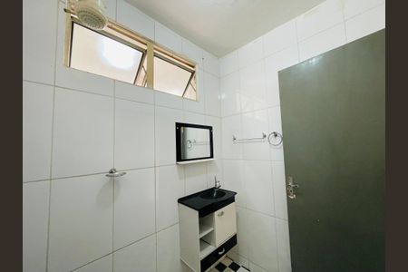 Casa para alugar com 70m², 2 quartos e 1 vaga Casa para alugar com 70m², 2 quartos e 1 vagaBanheiro