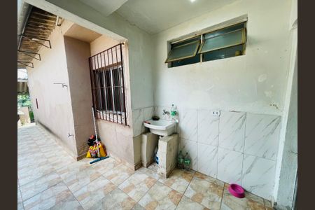 Casa para alugar com 70m², 2 quartos e 1 vaga Casa para alugar com 70m², 2 quartos e 1 vagaÁrea de Serviço