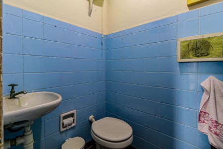 Casa para alugar com 165m², 2 quartos e 2 vagas Casa para alugar com 165m², 2 quartos e 2 vagasBanheiro de serviço