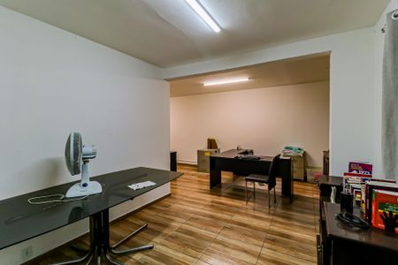 Sala de casa para alugar com 2 quartos, 165m² em Parque Continental, São Paulo