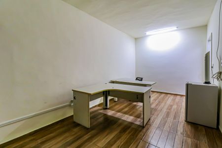 Casa para alugar com 165m², 2 quartos e 2 vagas Casa para alugar com 165m², 2 quartos e 2 vagasEdícula