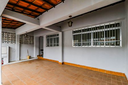 Casa para alugar com 165m², 2 quartos e 2 vagas Casa para alugar com 165m², 2 quartos e 2 vagasGaragem