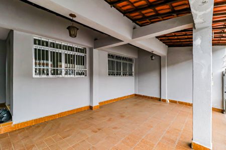 Casa para alugar com 165m², 2 quartos e 2 vagas Casa para alugar com 165m², 2 quartos e 2 vagasGaragem