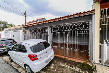 Casa para alugar com 165m², 2 quartos e 2 vagas Casa para alugar com 165m², 2 quartos e 2 vagasFachada