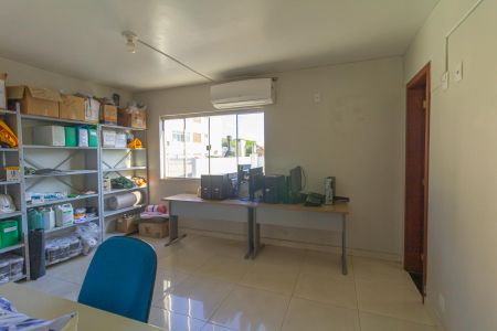 Casa à venda com 250m², 3 quartos e 7 vagas Casa à venda com 250m², 3 quartos e 7 vagasQuarto 1