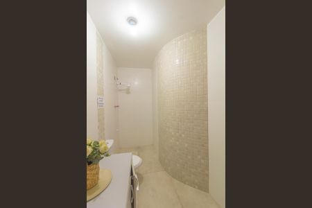 Casa à venda com 250m², 3 quartos e 7 vagas Casa à venda com 250m², 3 quartos e 7 vagasBanheiro Social 2