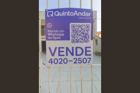 Casa à venda com 250m², 3 quartos e 7 vagas Casa à venda com 250m², 3 quartos e 7 vagasPlaca instalada