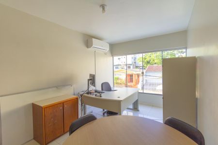 Casa à venda com 250m², 3 quartos e 7 vagas Casa à venda com 250m², 3 quartos e 7 vagasQuarto 2