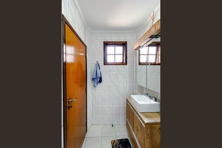 Casa à venda com 148m², 3 quartos e 2 vagasBanheiro