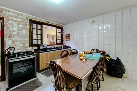 Casa à venda com 148m², 3 quartos e 2 vagasCozinha