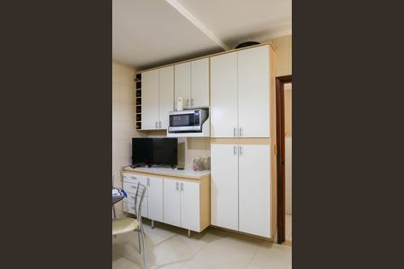 Casa à venda com 299m², 5 quartos e 2 vagasCozinha 1º Pavimento