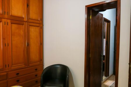 Casa à venda com 299m², 5 quartos e 2 vagasQuarto 2 Suite Canadense 2º Piso