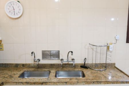 Casa à venda com 299m², 5 quartos e 2 vagasCozinha 1º Pavimento