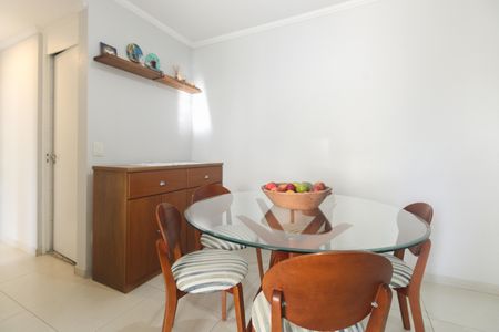 Apartamento à venda com 50m², 2 quartos e 1 vaga Apartamento à venda com 50m², 2 quartos e 1 vagaSala
