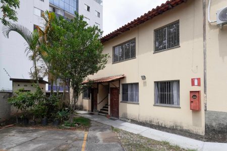 Apartamento à venda com 80m², 2 quartos e 1 vagaFachada