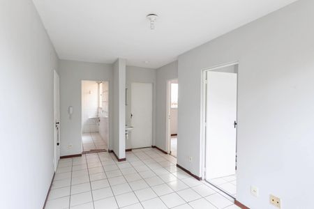 Sala de apartamento para alugar com 2 quartos, 80m² em Santa Terezinha, Belo Horizonte