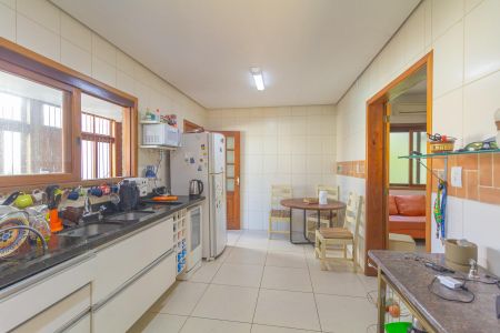 Casa à venda com 253m², 3 quartos e 5 vagas Casa à venda com 253m², 3 quartos e 5 vagasCozinha