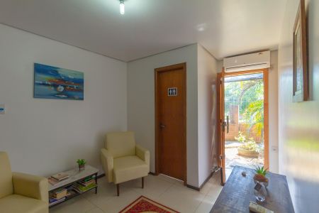 Casa à venda com 253m², 3 quartos e 5 vagas Casa à venda com 253m², 3 quartos e 5 vagasSala