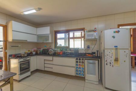 Casa à venda com 253m², 3 quartos e 5 vagas Casa à venda com 253m², 3 quartos e 5 vagasCozinha