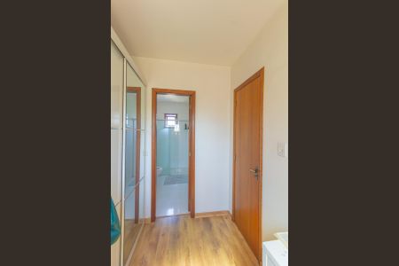 Casa à venda com 253m², 3 quartos e 5 vagas Casa à venda com 253m², 3 quartos e 5 vagasCloset