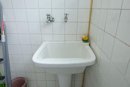 Apartamento para alugar com 58m², 2 quartos e 1 vagaÁrea de Serviço