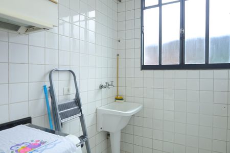 Apartamento para alugar com 58m², 2 quartos e 1 vagaÁrea de Serviço