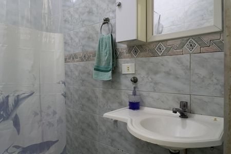 Casa à venda com 154m², 4 quartos e 2 vagasBanheiro 3