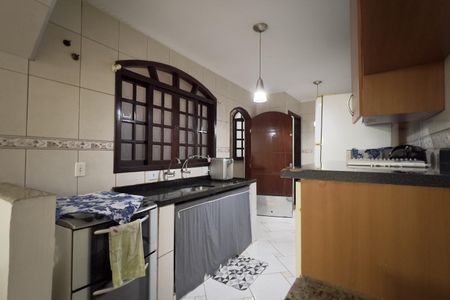 Casa à venda com 154m², 4 quartos e 2 vagasCozinha