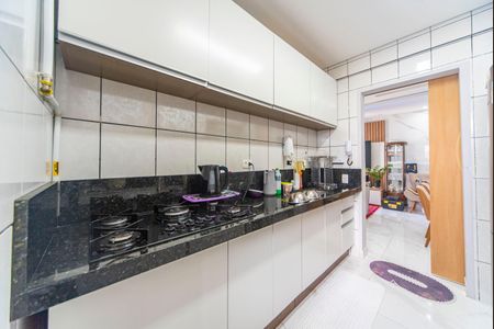 Apartamento à venda com 55m², 2 quartos e 1 vagaCozinha 