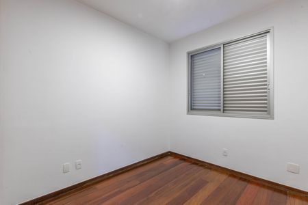 Apartamento à venda com 83m², 3 quartos e 2 vagasQuarto 2