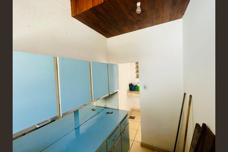 Casa à venda com 150m², 4 quartos e 1 vaga Casa à venda com 150m², 4 quartos e 1 vagaDispensa