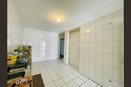 Casa à venda com 150m², 4 quartos e 1 vaga Casa à venda com 150m², 4 quartos e 1 vagaCozinha
