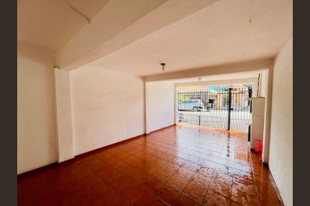 Casa à venda com 150m², 4 quartos e 1 vaga Casa à venda com 150m², 4 quartos e 1 vagaGaragem