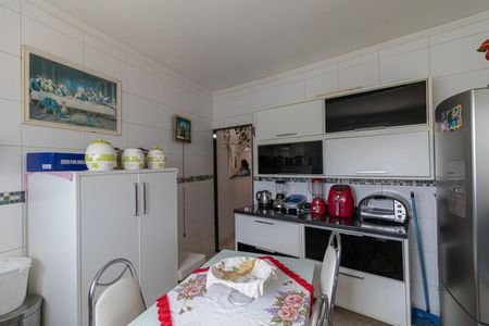 Casa à venda com 180m², 3 quartos e 3 vagas Casa à venda com 180m², 3 quartos e 3 vagasCozinha
