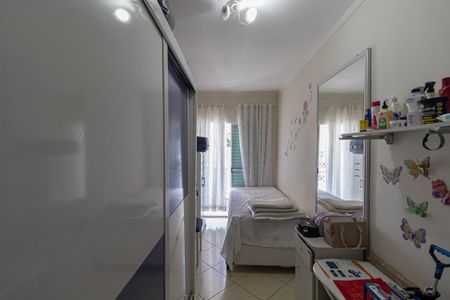 Casa à venda com 180m², 3 quartos e 3 vagas Casa à venda com 180m², 3 quartos e 3 vagasQuarto 1