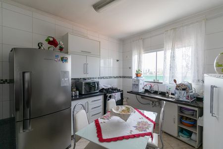 Casa à venda com 180m², 3 quartos e 3 vagas Casa à venda com 180m², 3 quartos e 3 vagasCozinha