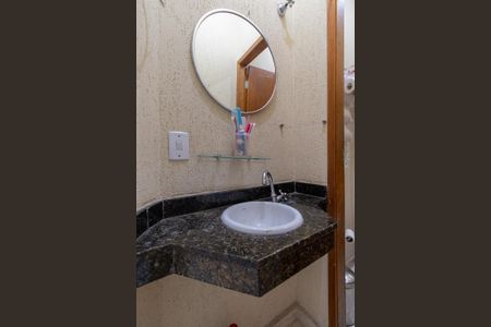 Casa à venda com 180m², 3 quartos e 3 vagas Casa à venda com 180m², 3 quartos e 3 vagasLavabo