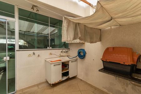 Casa à venda com 180m², 3 quartos e 3 vagas Casa à venda com 180m², 3 quartos e 3 vagasÁrea de Serviço