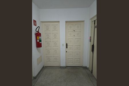 Apartamento à venda com 80m², 3 quartos e 1 vagaCorredor