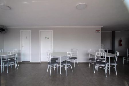 Apartamento para alugar com 51m², 2 quartos e 1 vaga Apartamento para alugar com 51m², 2 quartos e 1 vagaÁrea comum - Salão de festas