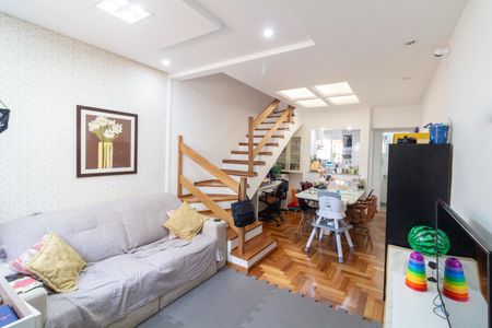 Casa de condomínio à venda com 90m², 2 quartos e 2 vagas Casa de condomínio à venda com 90m², 2 quartos e 2 vagasSala